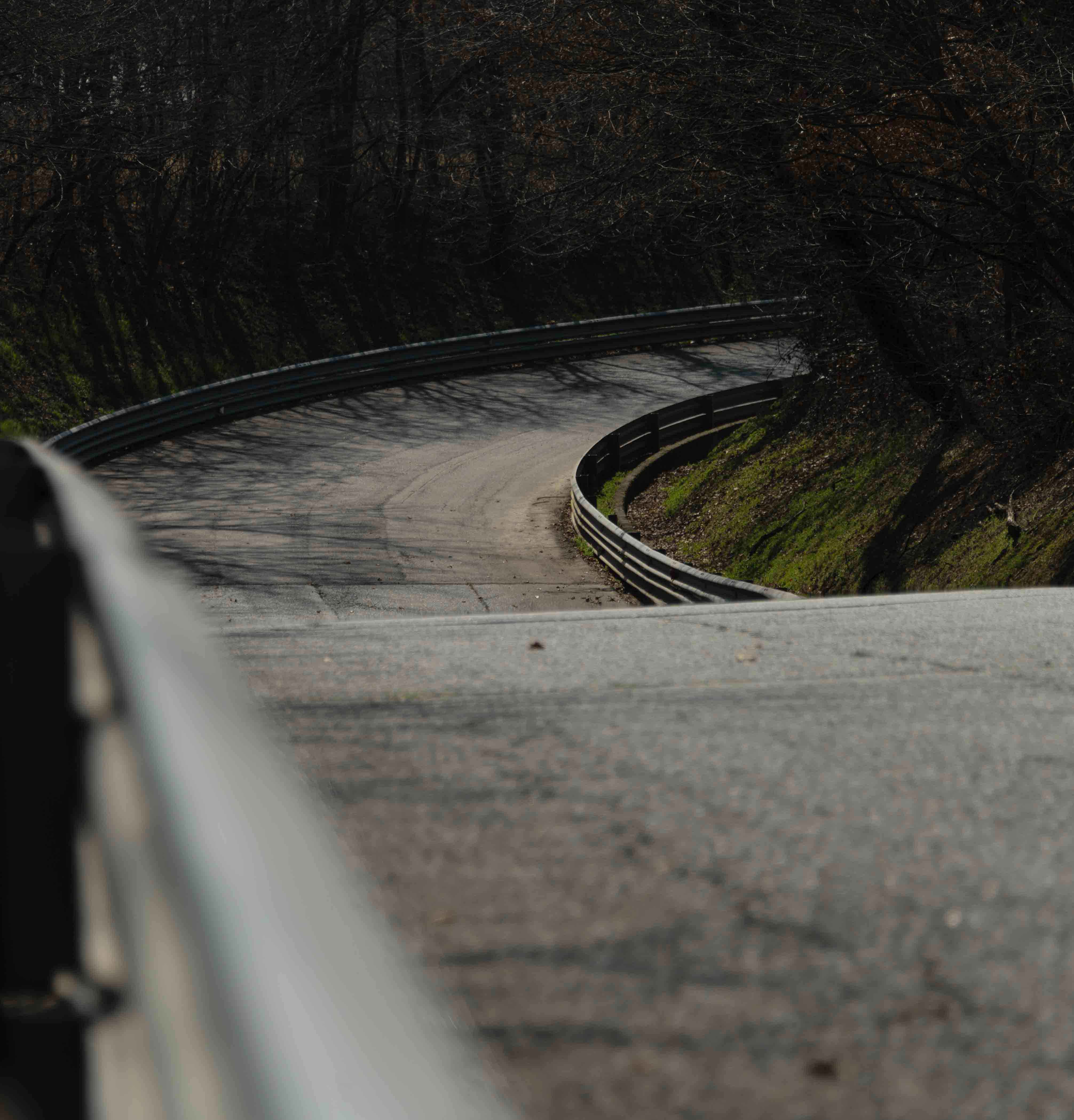 Photo of a hairpin bend on the Langhe track